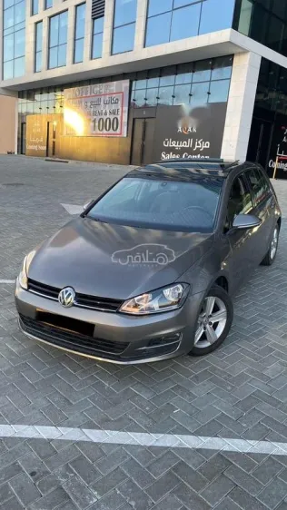 فولكس فاغن جولف 7 2014 رمادي مستعملة للبيع