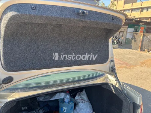 فولكس فاغن جيتا 2006 أبيض مستعملة للبيع - 3