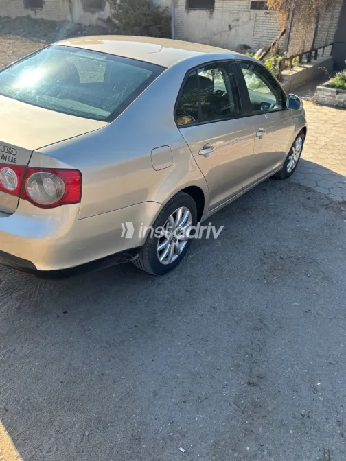 فولكس فاغن جيتا 2006 أبيض مستعملة للبيع - 4