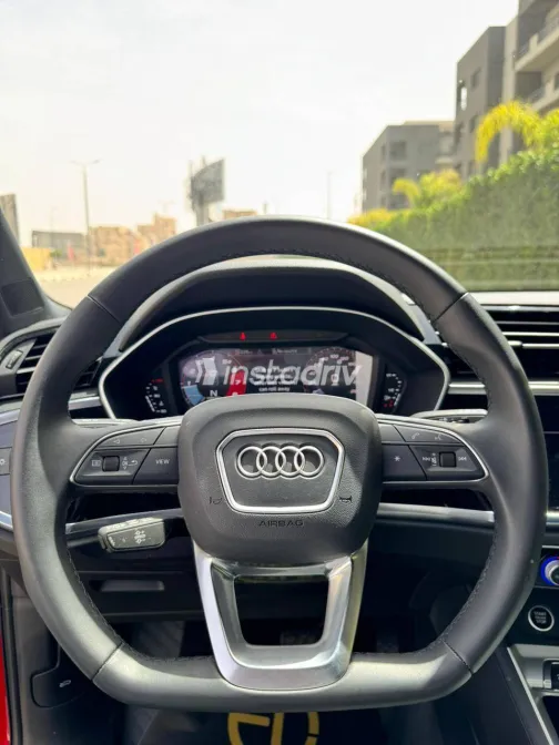 اودي Q3 2025 أبيض مستعملة للبيع - 6