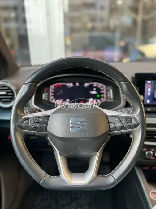 سيات ارونا 2022 أحمر مستعملة للبيع - 6