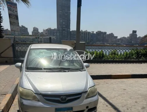 هوندا سيتى 2009 أحمر غامق مستعملة للبيع - 4