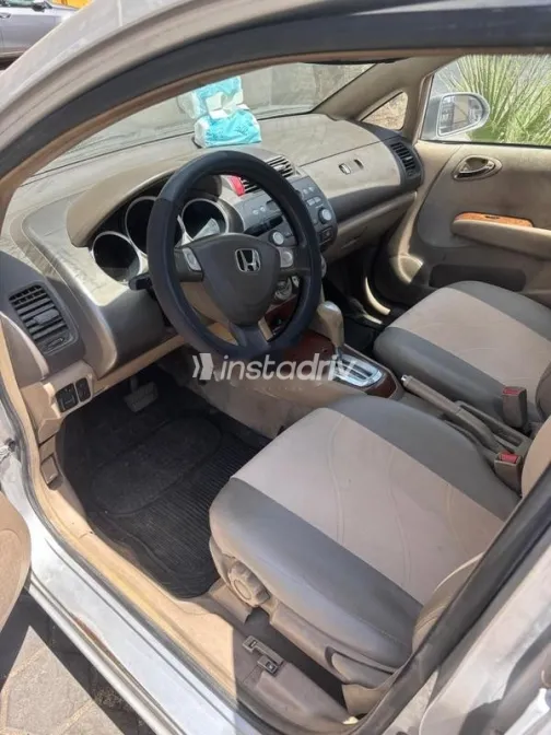 هوندا سيتى 2009 أحمر غامق مستعملة للبيع - 5