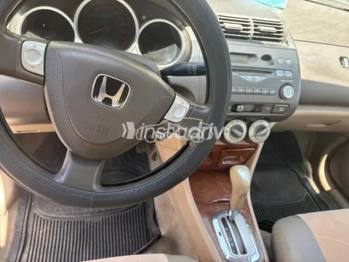 هوندا سيتى 2009 أحمر غامق مستعملة للبيع - 6