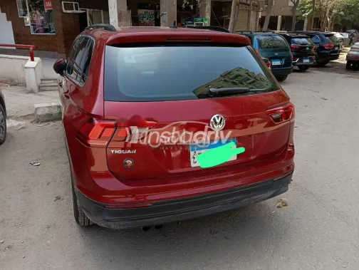 Volkswagen Tiguan 2018 Red Used for Sale - 1