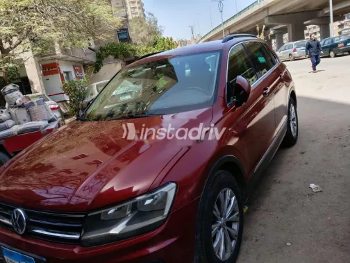 Volkswagen Tiguan 2018 Red Used for Sale - 4