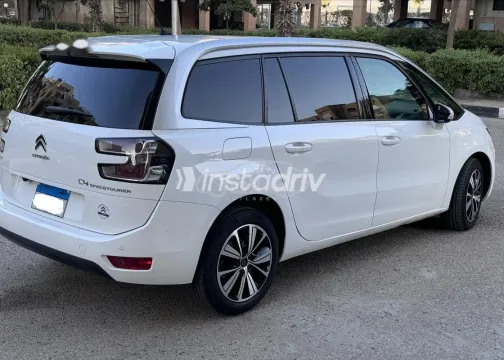 Citroën C4 Grand Picasso 2019 White Used for Sale - 2