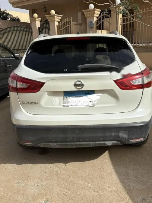 نيسان قشقاي 2017 أبيض مستعملة للبيع - 3