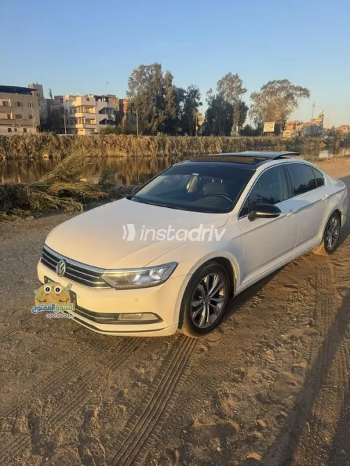 Volkswagen Passat 2019 White Used for Sale - 2