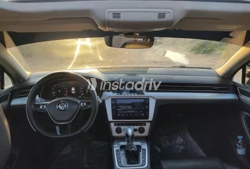 Volkswagen Passat 2019 White Used for Sale - 8