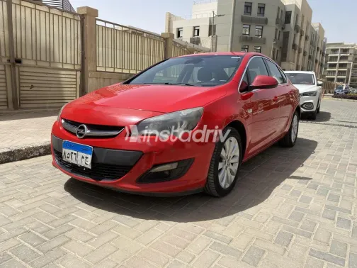 اوبل أسترا 2016 أبيض مستعملة للبيع - 3