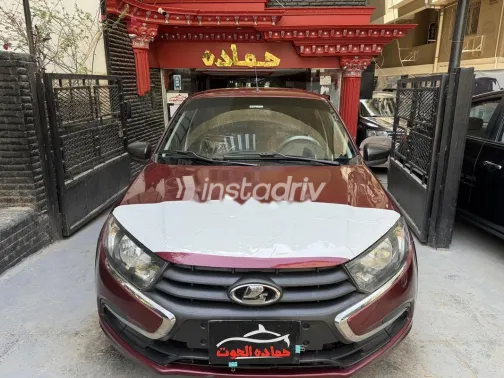 لادا جرانتا 2020 أحمر غامق مستعملة للبيع - 1