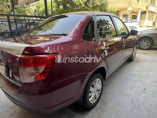 لادا جرانتا 2020 أحمر غامق مستعملة للبيع - 4