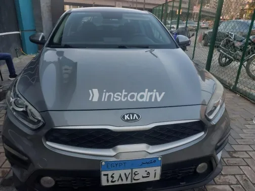 كيا سيراتو 2010 باذنجاني مستعملة للبيع - 4