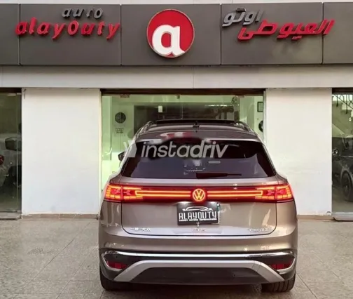 Volkswagen ID 6 2022 Gold Used for Sale - 7