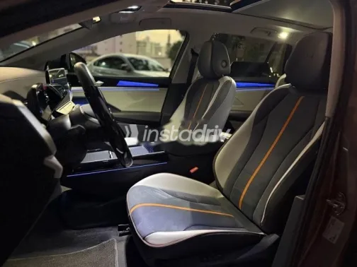 Volkswagen ID 6 2022 Gold Used for Sale - 9