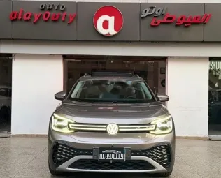 Volkswagen ID 6 2022 Gold Used for Sale