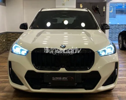 بي ام دبليو X1 2024 أبيض مستعملة للبيع - 1