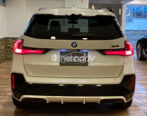 بي ام دبليو X1 2024 أبيض مستعملة للبيع - 4