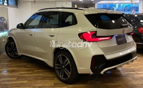 بي ام دبليو X1 2024 أبيض مستعملة للبيع - 6