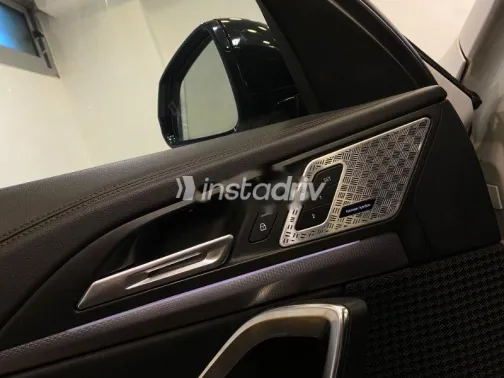 بي ام دبليو X1 2024 أبيض مستعملة للبيع - 9