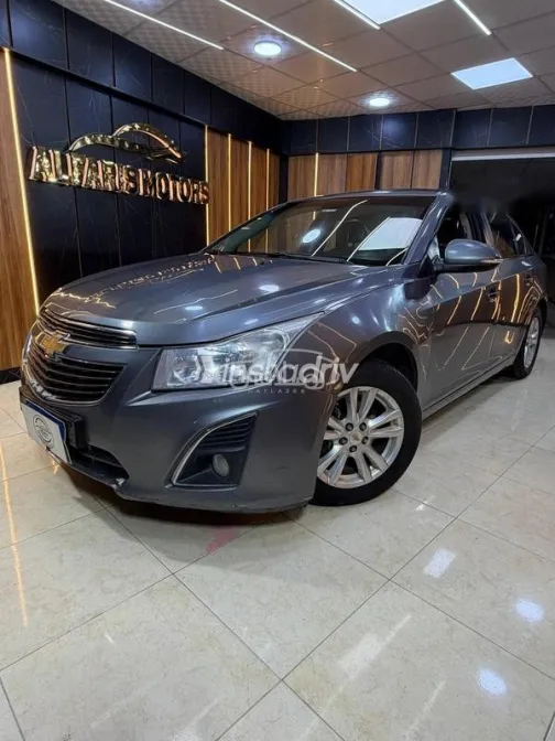 شيفروليه كروز 2015 فضي مستعملة للبيع - 3