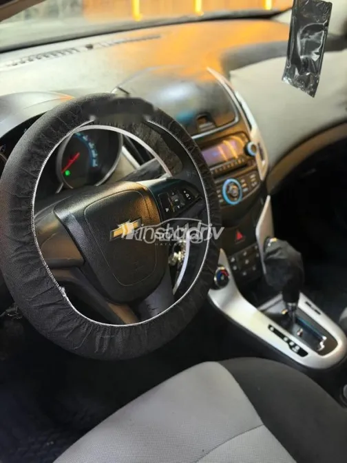 شيفروليه كروز 2015 فضي مستعملة للبيع - 8