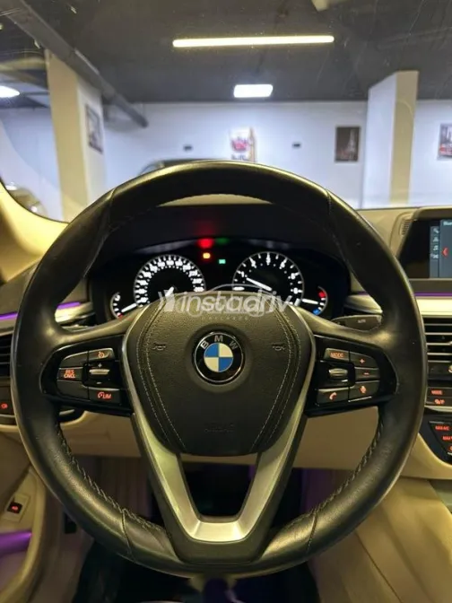 بي ام دبليو 520 2019 أبيض مستعملة للبيع - 4