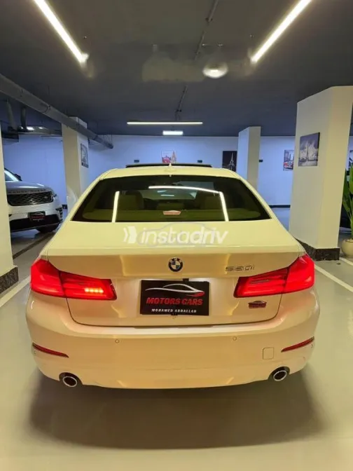 بي ام دبليو 520 2019 أبيض مستعملة للبيع - 6