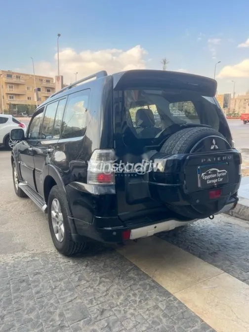 ميتسوبيشي باجيرو 2014 أسود مستعملة للبيع - 5