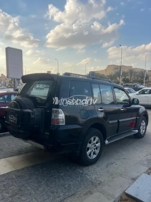 ميتسوبيشي باجيرو 2014 أسود مستعملة للبيع - 6