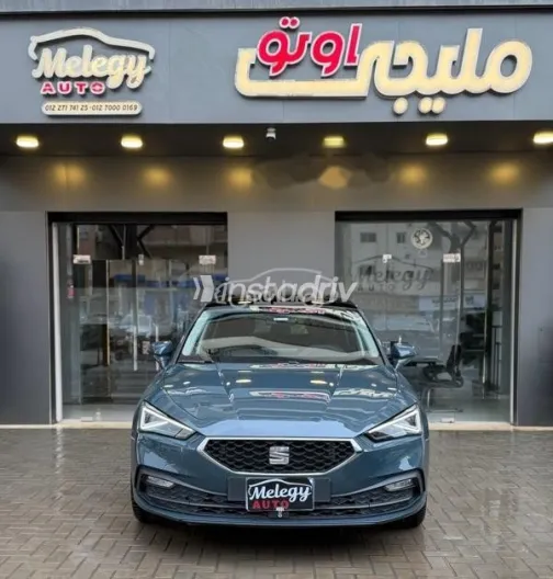 سيات ليون 2025 رمادي مستعملة للبيع - 3