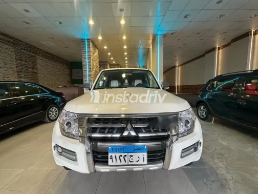 Mitsubishi Pajero 2016 White Used for Sale - 2