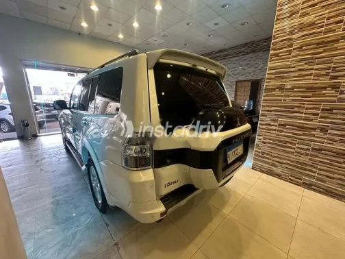 Mitsubishi Pajero 2016 White Used for Sale - 5