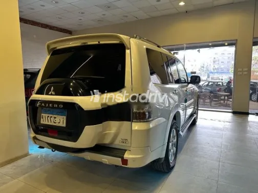 Mitsubishi Pajero 2016 White Used for Sale - 7