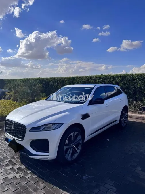 جاكوار اف بيس 2024 أبيض مستعملة للبيع - 2