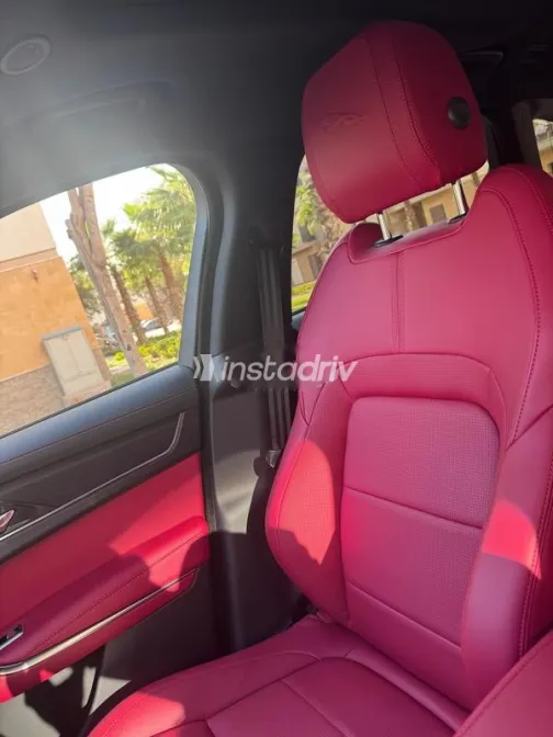 جاكوار اف بيس 2024 أبيض مستعملة للبيع - 9