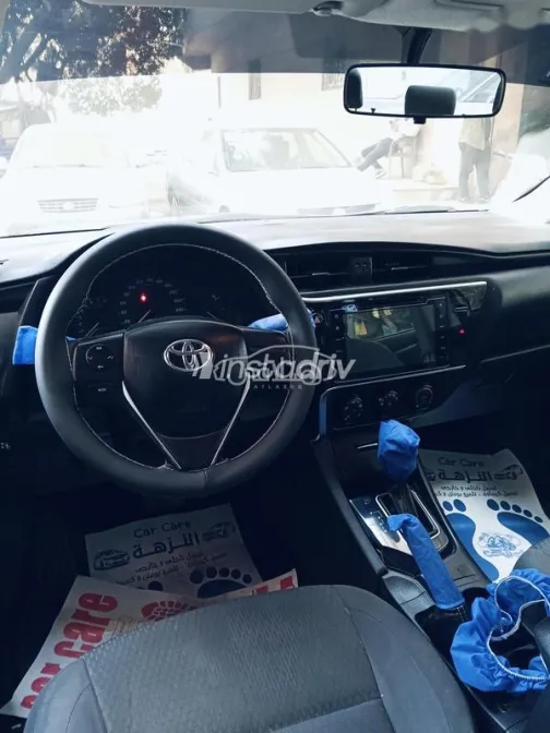 Toyota Corolla 2019 Silver Used for Sale - 6