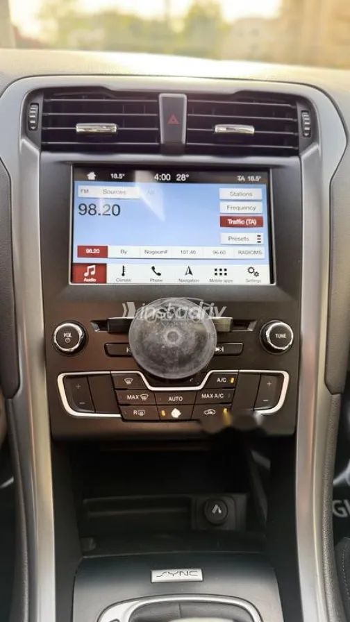 فورد فيوجن 2018 أبيض مستعملة للبيع - 9