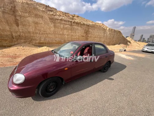 دايو لانوس 2 1999 أبيض مستعملة للبيع - 1