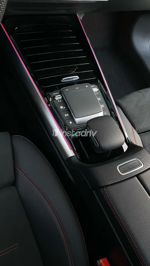 مرسيدس GLA 200 2023 أبيض مستعملة للبيع - 4