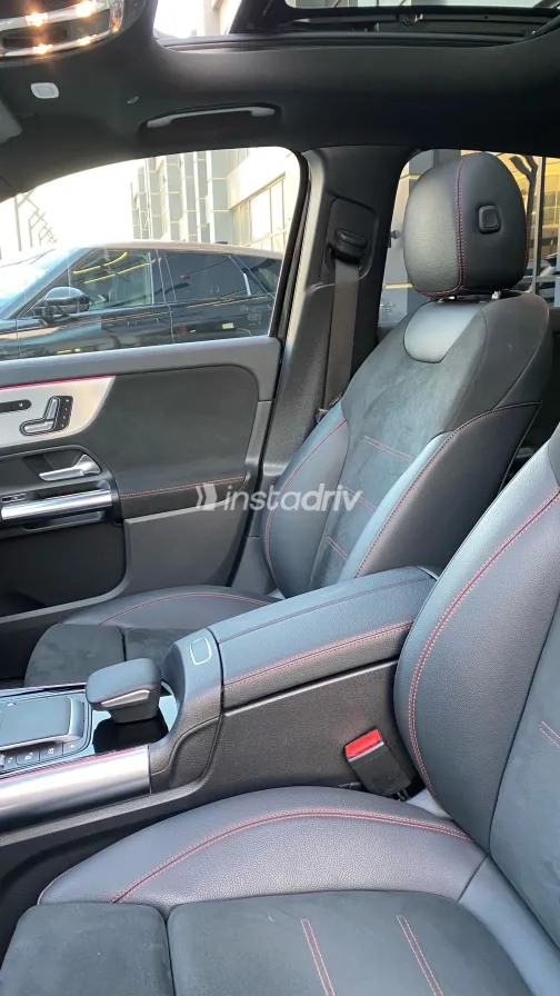 مرسيدس GLA 200 2023 أبيض مستعملة للبيع - 8