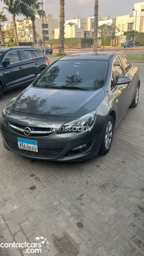 Opel Astra 2021 White Used for Sale - 1