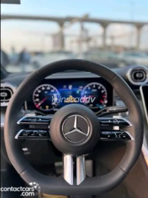 مرسيدس GLC 300 2025 أبيض مستعملة للبيع - 4