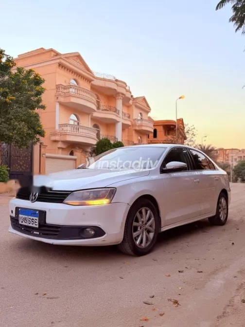 فولكس فاغن جيتا 2014 أبيض مستعملة للبيع - 2