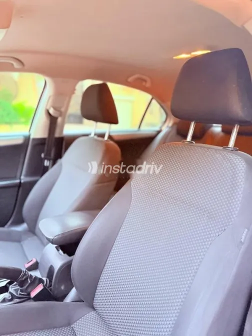 فولكس فاغن جيتا 2014 أبيض مستعملة للبيع - 4