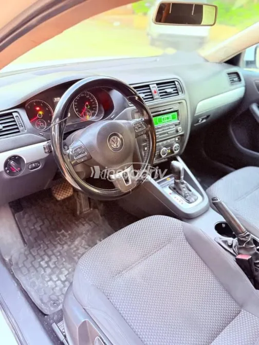 فولكس فاغن جيتا 2014 أبيض مستعملة للبيع - 6