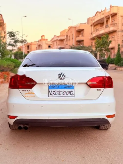 فولكس فاغن جيتا 2014 أبيض مستعملة للبيع - 9