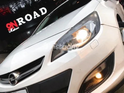 Opel Astra 2017 White Used for Sale - 1