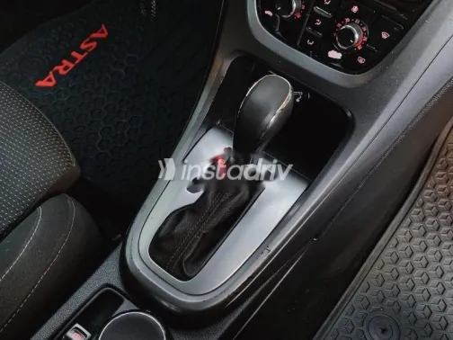 Opel Astra 2017 White Used for Sale - 8